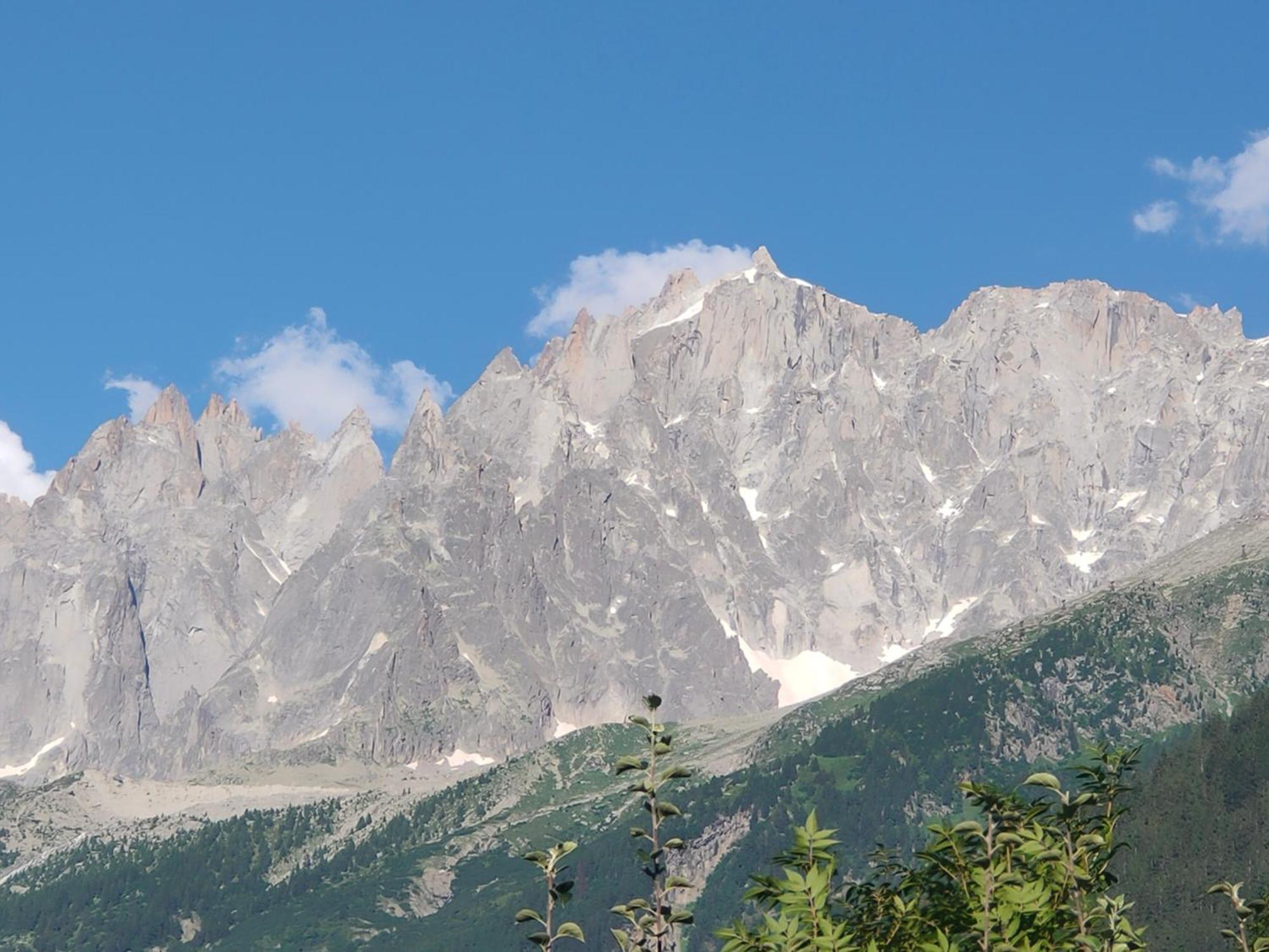 Beau Studio Dans La Vallee De Chamonix Les Trabets Luaran gambar