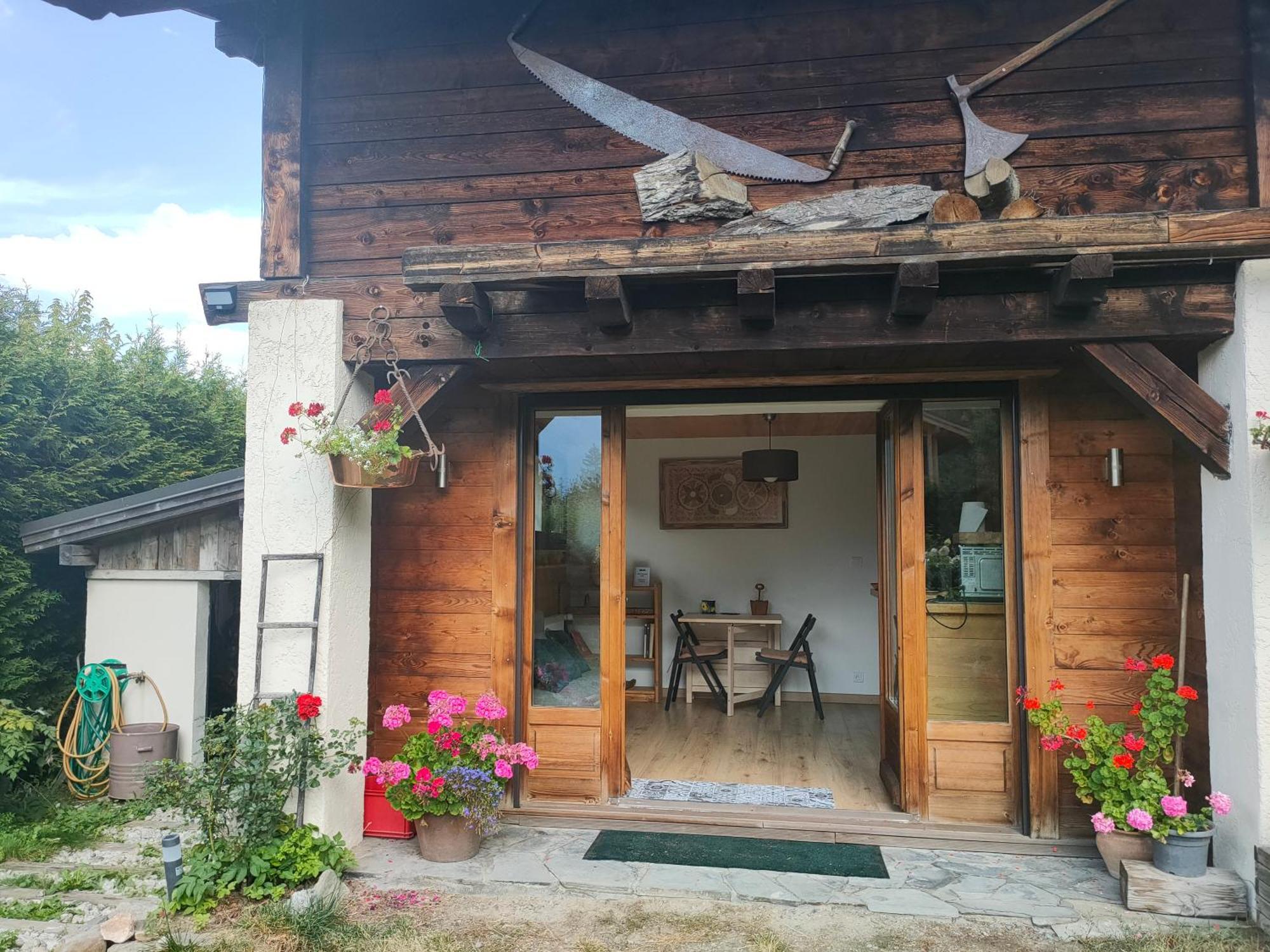 Beau Studio Dans La Vallee De Chamonix Les Trabets Luaran gambar